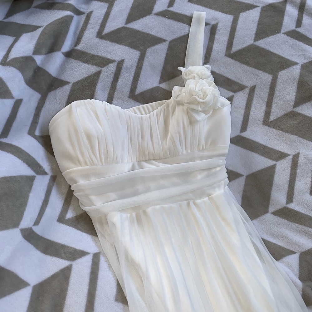 Light cream one shoulder cocktail dress Size S